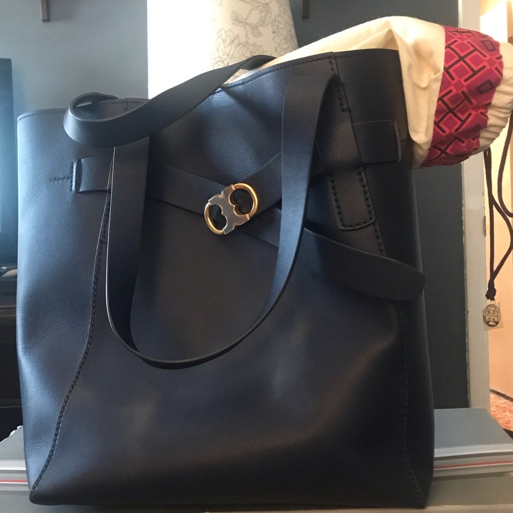 Like New Tory Burch Gemini Link Tote